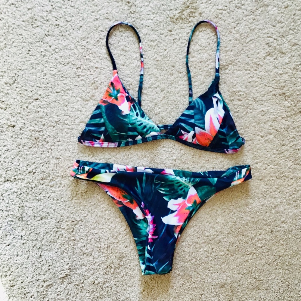 Cupshe NWOT green floral triangle bikini sz S